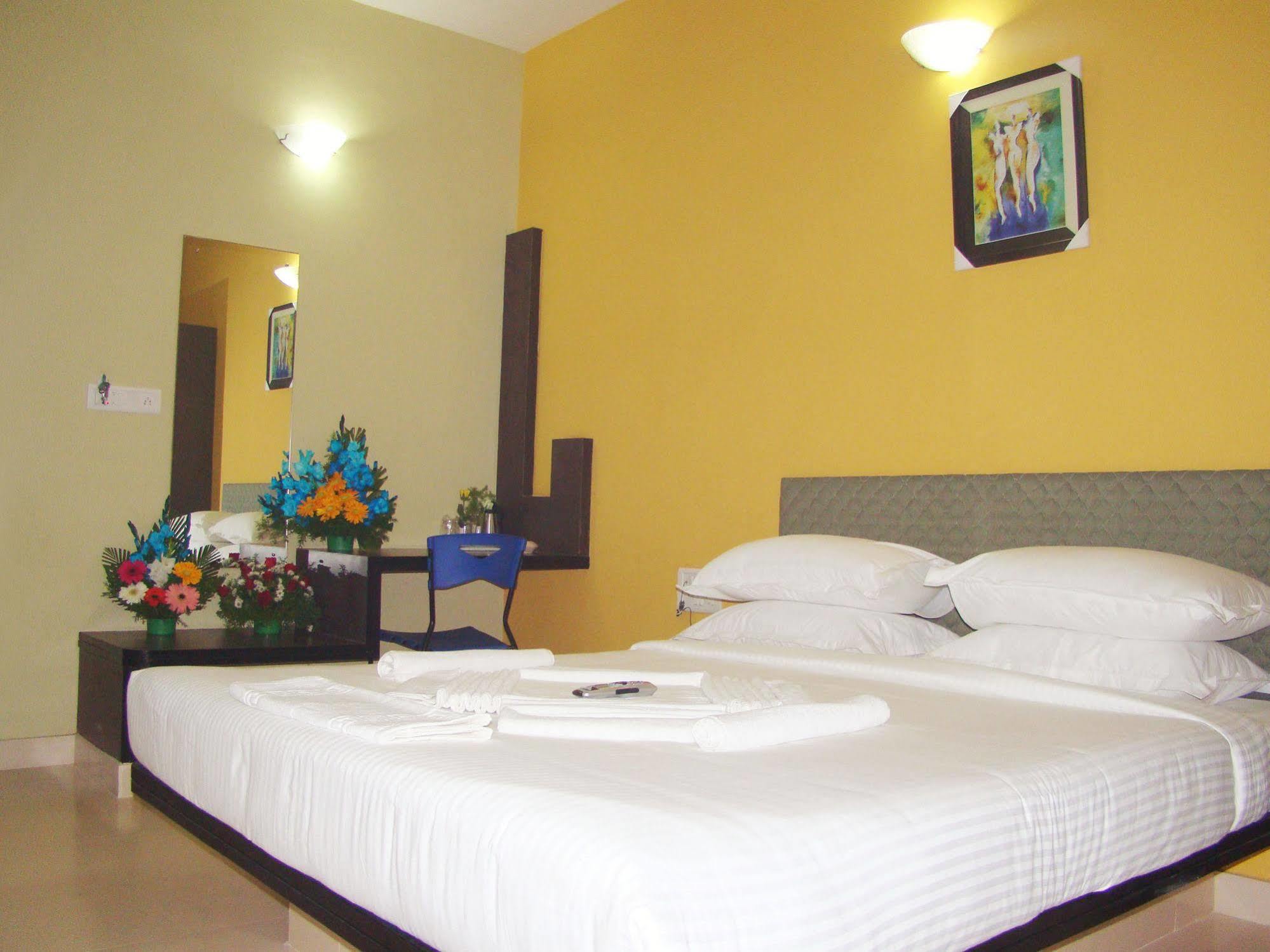Hotel Grand Bee Bangalore Luaran gambar