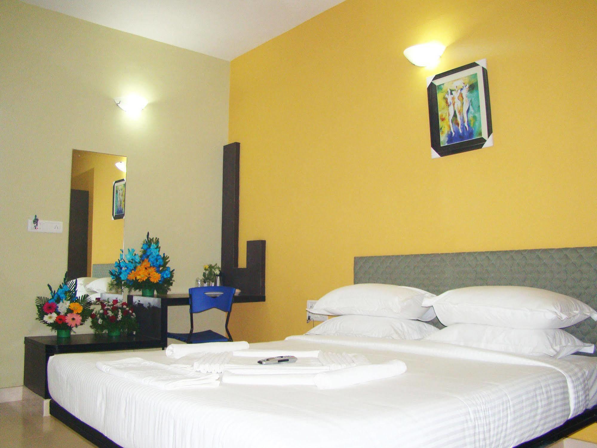 Hotel Grand Bee Bangalore Luaran gambar